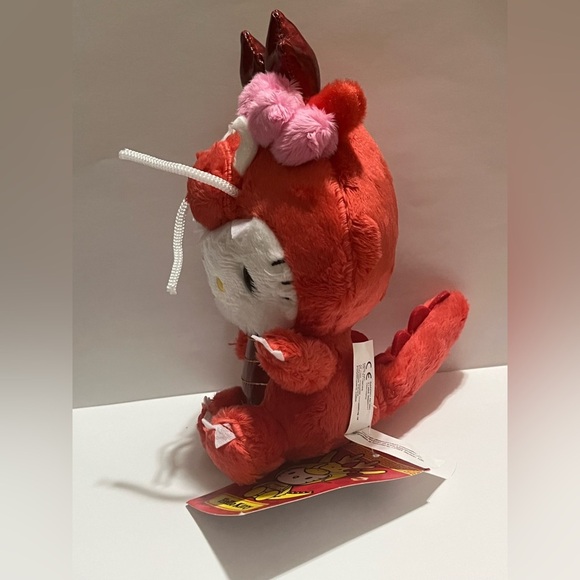 Hello Kitty 2024 Chinese New Year of the Dragon Plush - Picture 4 of 8
